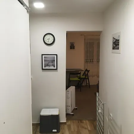 Vybavena Garsonka V Cihlovem Dome V Centru Jeseník